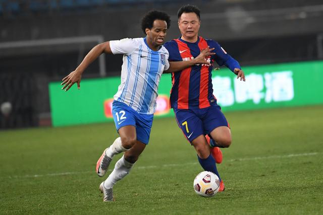 记者：萨拉赫成圣地亚哥FC引援目标，埃及老板亲自推动talkSPORT1天前